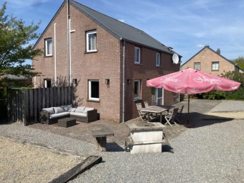 22 Zicht op de tuin vakantiewoning naardurbuy